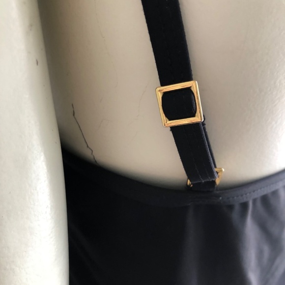 La Blanca black swim suit top. L - Picture 7 of 11